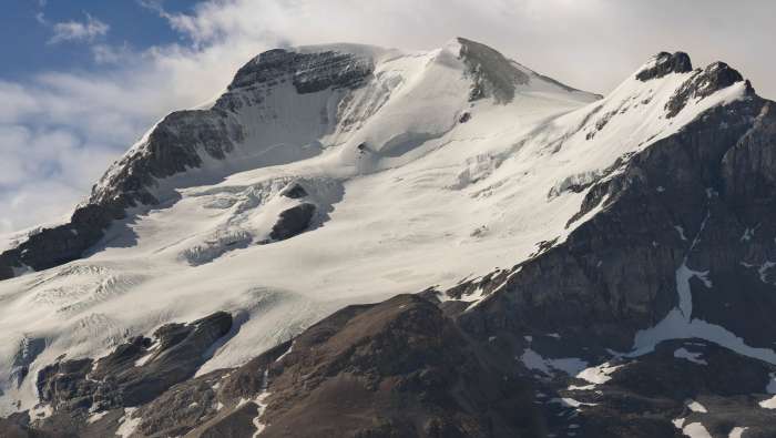 Cloud Nine Guides - Guided Ascents of Mount Athabasca