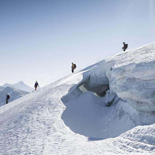 Cloud Nine Guides - Beginner Mountaineering Course